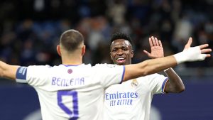 Bộ đôi Karim Benzema – Vinicius còn ghi nhiều bàn thắng hơn cả đội Barcelona mùa này