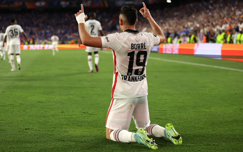 Kết quả chung kết Cúp C2 châu Âu 2021-22: Eintracht Frankfurt vô địch sau loạt luân lưu cân não - Ảnh 2